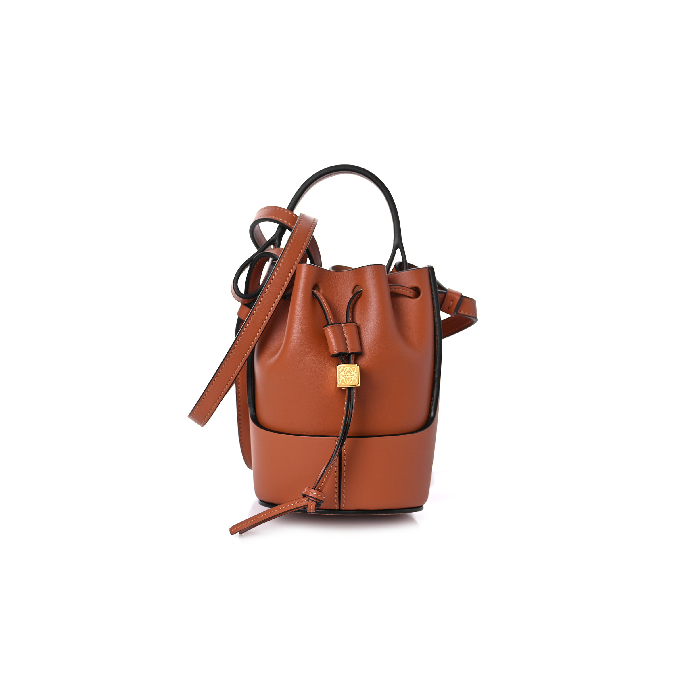 LOEWE CALFSKIN BALLOON NANO BUCKET BAG TAN (14*9*5cm) LOEWE CALFSKIN BALLOON NANO BUCKET BAG TAN (14*9*5cm)
